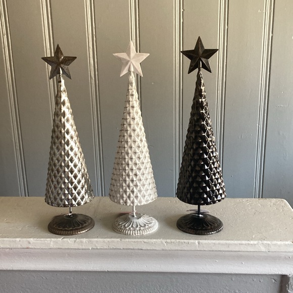 NWT Set of 3- Bronze, White & Silver 14” Metal Christmas Tree Decorations - Picture 3 of 16